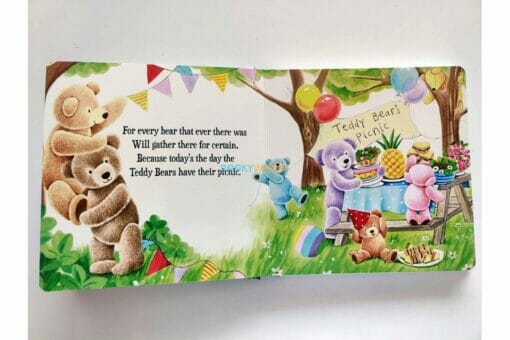 Teddy Bears Picnic BoardBook 9781648331695