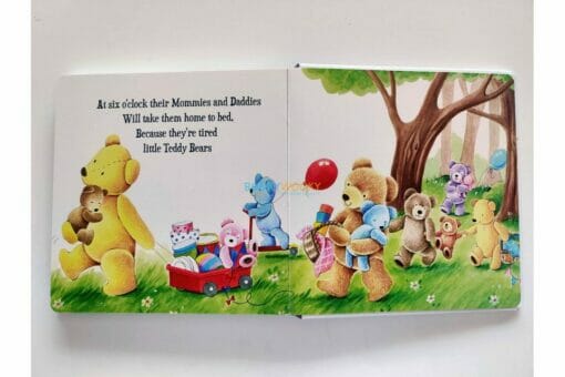 Teddy Bears Picnic BoardBook 9781648331695