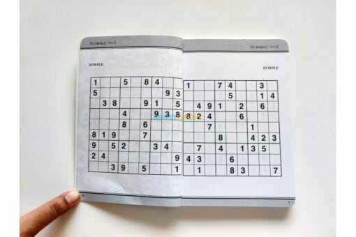 Classic Puzzles Sudoku 9781488945526